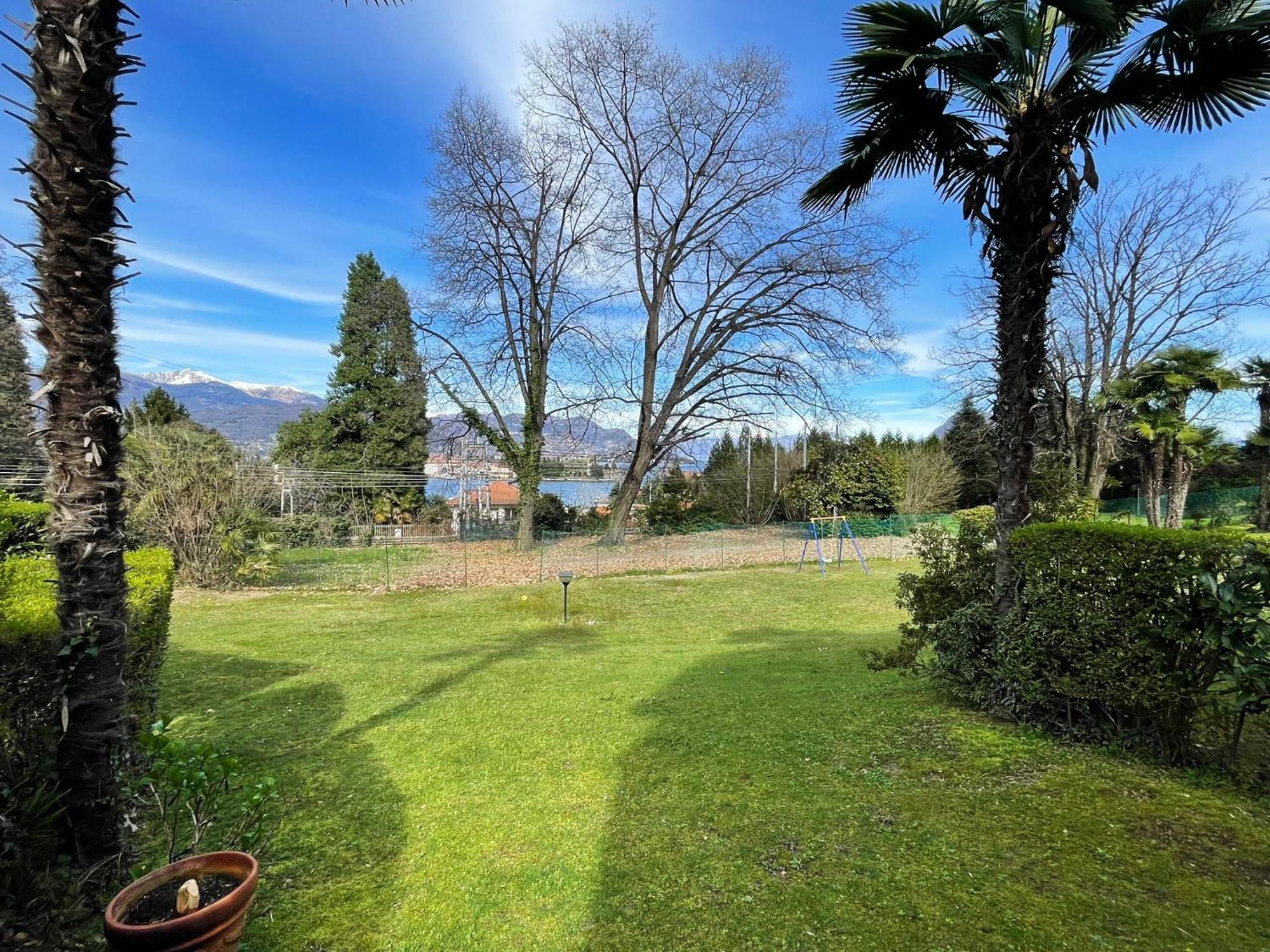 Lovingstresa3 Giardino Del Lago Esterno foto